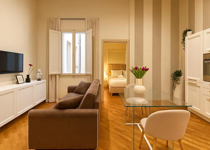 Loggia 17 Central Apt